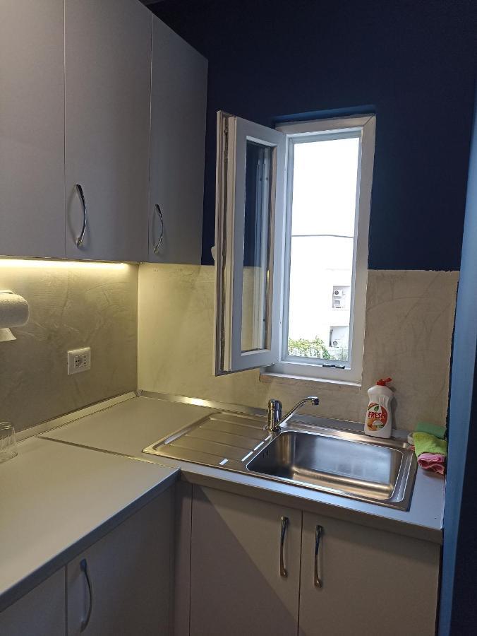 Oak Street Apartment Tirana Bagian luar foto